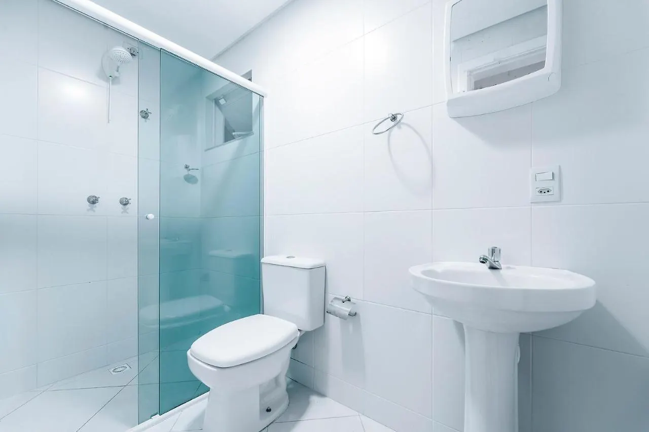 Appartement Apartamento 2 Dormitorios No Centro De Bombinhas Com 1 Suite, A 120 Metros Do Mar
